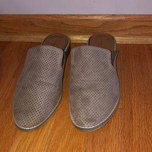 American Eagle size 9 mules